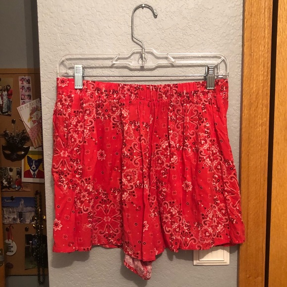 matching two piece set from hollister - Picture 5 of 8